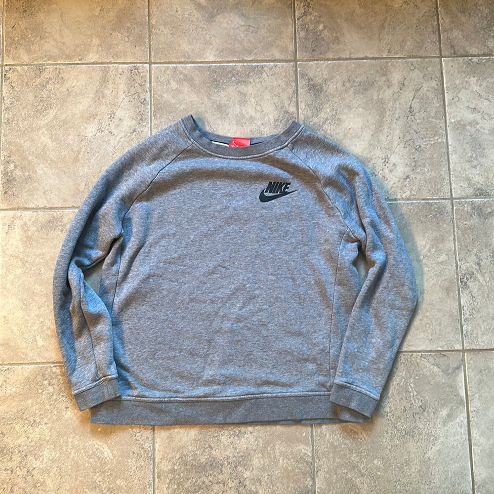 Mens medium nike crewneck